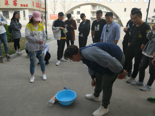 【完满班级】奉献爱心  温暖你我——淬炼商学院三月完满班级主题活动（三十六）