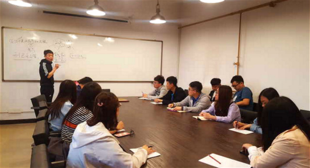 满腔热忱服务师生  鼓足干劲投身工作——远景学院学生会例会成功召开