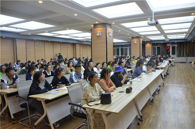 牢记初心 砥砺前行——淬炼商学院学生会开展干部干事培训大会第二期