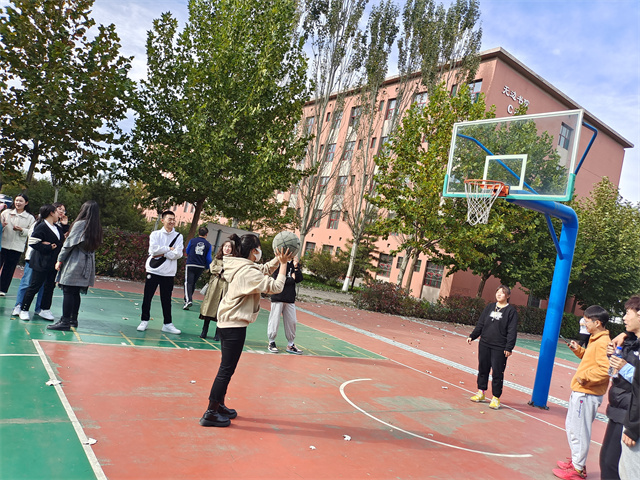 【完满班级】挑战地心引力 引爆篮球魅力——淬炼·国际商学院营销2102班完满班级活动
