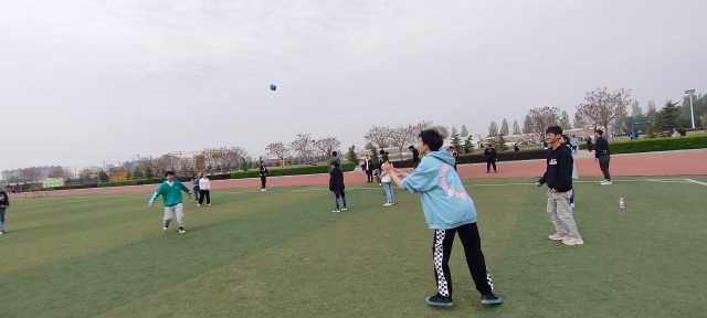 【完满班级】回味年少时光 共享童年趣事——远景2003班4月完满班级活动