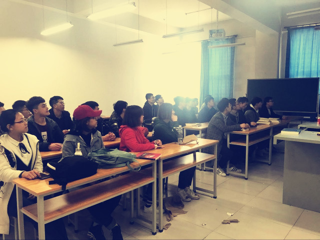 【完满班级】紧跟领路人 万众一心向前进——机电工程系电气1605班举办完满班级活动