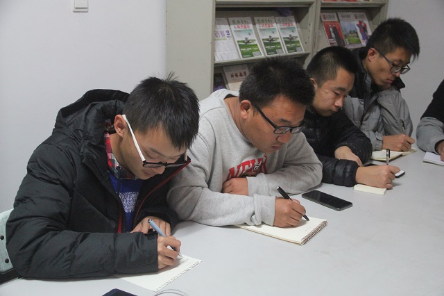 【辅导员说完满】笔尖挥斥方遒 光影勾勒蓝图——记远景学院辅导员说完满