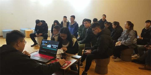 【社团快讯】剪编结合 绘声绘影——For one视频编辑社视频编辑基础培训会