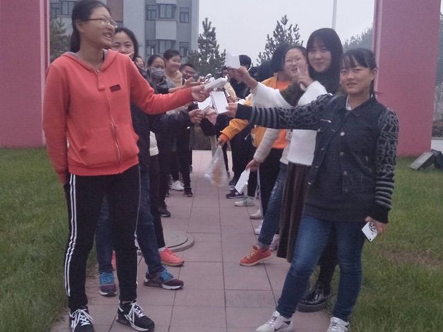 【完满班级】益行益善 公益我们在路上 ——园林1701班、食安1701班举办完满活动