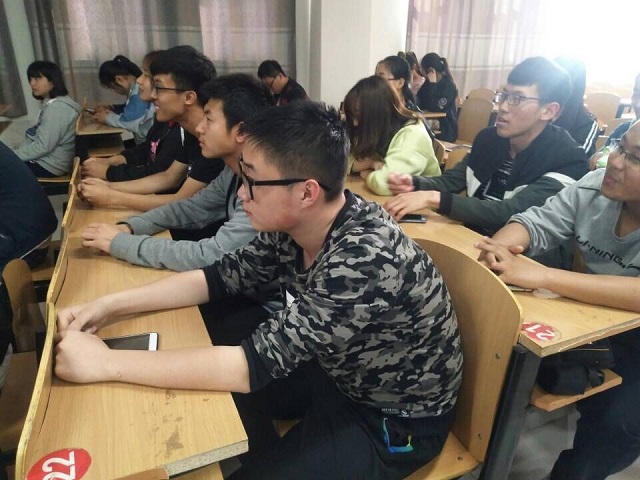 【辅导员说完满】环科系辅导员说完满之“给自己来点创客精神”