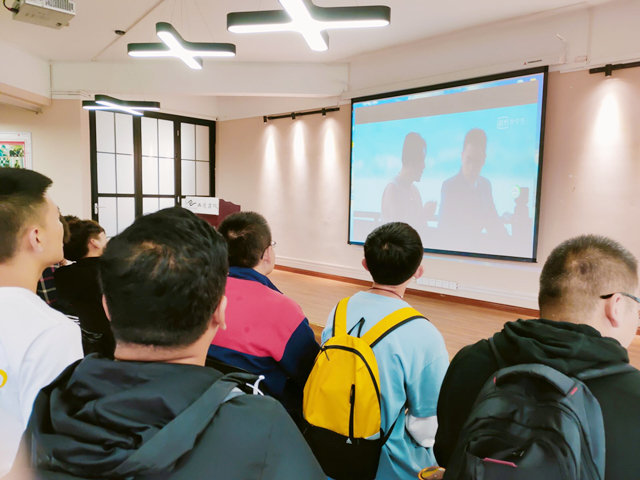 【完满班级】树时代新风 扬爱国情怀——软件1801班举办爱国教育主题完满班级活动