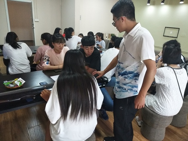 【缤纷百团】心系一抹绿色 静坐赏琴品尝