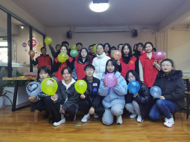 【感恩传承月】趣味碰撞 在游戏中寻找志愿真谛