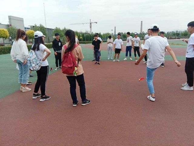 【完满班级】脚步飞旋 追寻自我——食品与环境学院园林1804班级趣味毽球赛