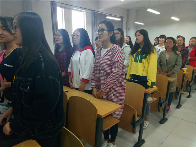 【完满班级】挥动青春翅膀 奏响青春乐章——淬炼商学院“艺”动青春主题活动（四十四）