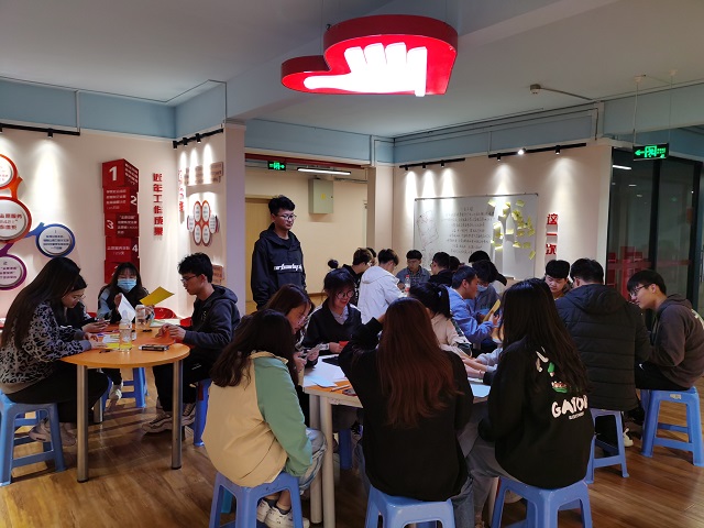 【完满班级】传承文化 红纸剪出——大数据学院、信息工程学院软件2001班