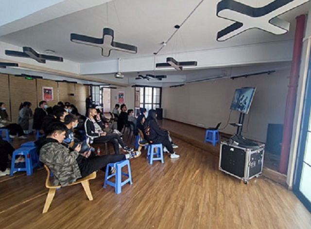 【完满班级】“并肩战役 共克时艰”——大数据学院、信息工程学院计科2008班