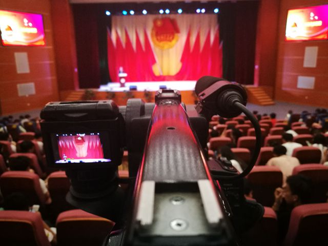 【信院力量·完满电视台】用镜头记录完满光影  用坚定书写广电传奇