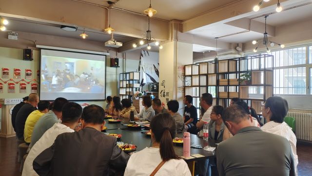 家校共建 携手共行——智能工程学院“家长开放日”活动搭建家长与孩子之间的桥梁