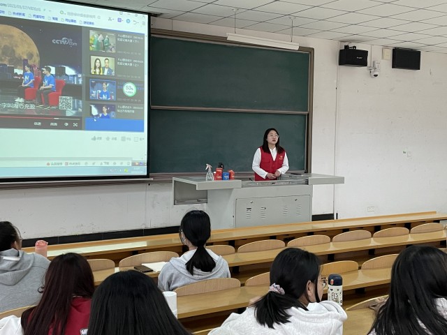 学长计划第1064期:传递善意的温度 照亮希望的前方——淬炼·国际商学院第155期“蓝笺传情 伴爱成长”之完满星路第17期