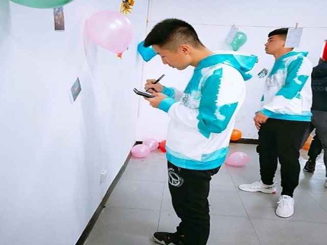 【完满班级】秋天的遐想 大学的憧憬 ——环设1804“一叶知秋”10月完满班级活动