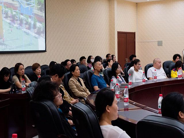 齐力促建设 同心筑未来——艺术传媒学院开展院长座谈会