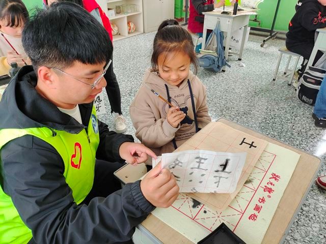 【1+1>2】筑梦支教116期:翰墨飘香 情满校园——食品与环境学院筑梦支教服务队系列活动