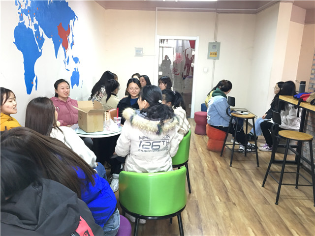 【完满班级】放飞梦想 激扬青春——外国语言文学系英语1801班、英语1802班3月完满班级活动