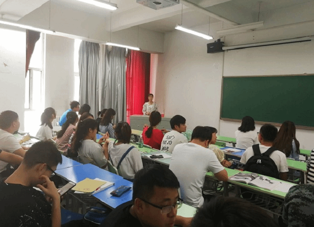 【完满班级】聚班级力量 享公益之美——食品与环境学院动医1601班级开展爱心交流会