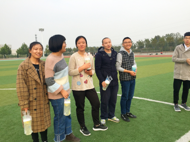 【完满班级】在游戏中体现默契 在竞赛中彰显团结——大数据学院软件1801班同“周”共“击”