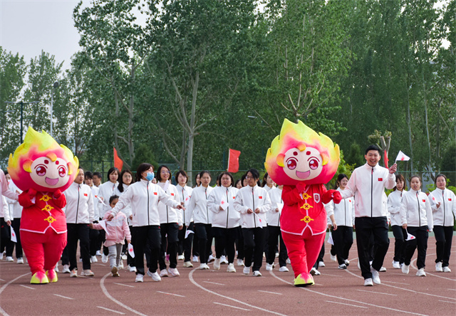 五月匠心 淬炼团队倾情打造“淬小商”——淬炼·国际商学院开展卡通形象代言活动