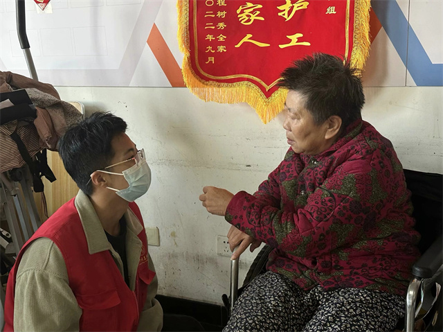 重阳 重young!137名志愿者齐聚夕阳红