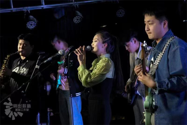 乐潮澎湃 摇滚肆嗨——“校内外乐队拼盘”摇滚乐团专场演出