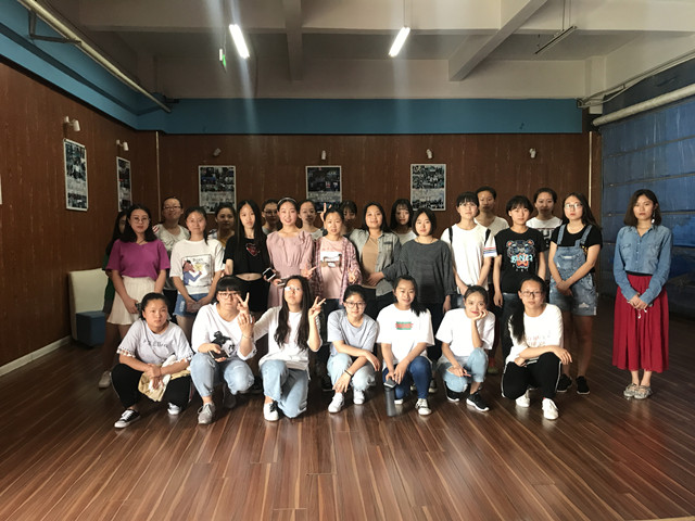 【完满班级】论百花齐放  赞别具匠心——外国语言文学学院5月完满班级活动