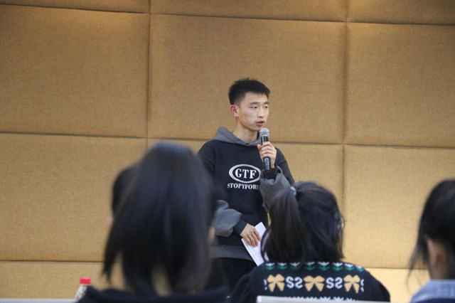 幕后之荣光 身影在前方——“我们的故事 完满的故事”校媒人在路上