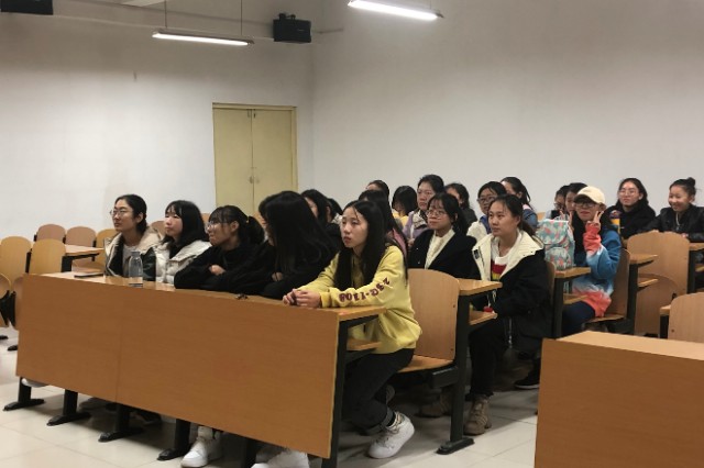 【完满班级】 用爱呼唤 勇敢追梦——外国语言文学系英语1905班完满班级活动