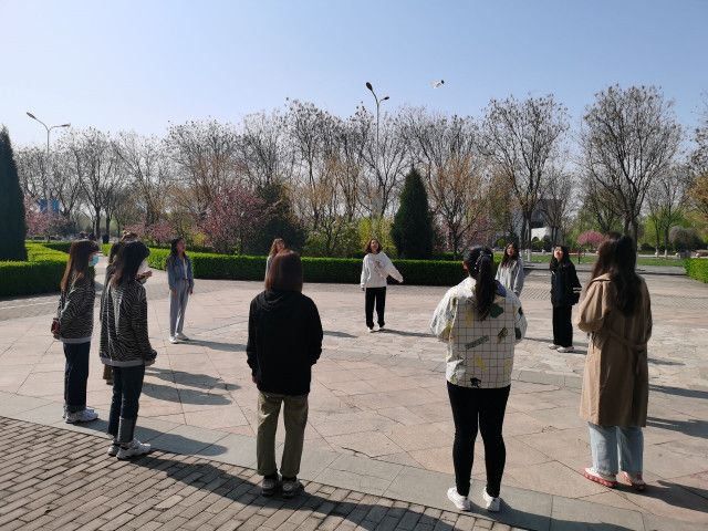 【完满班级】加强体育运动 响应党的信念——视觉1803班毽球大比拼完满活动