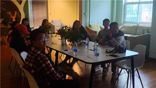 【1+1＞2】“感光”“益”精于勤——智能工程学院青协携手青藤书院举办“益”精于勤摄影技法培训小课堂