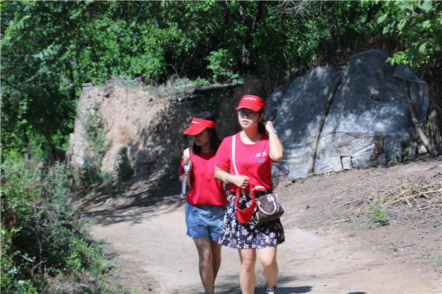 【三下乡】实践纪实：行走在山间 金融教育“扶贫先扶智”