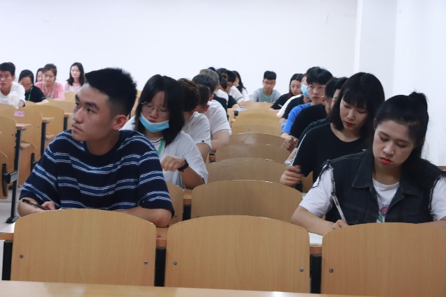 新际遇扬帆远航 展希望伴梦出发——经济与管理学院2020年第一学期完满教育工作部署暨干部培训