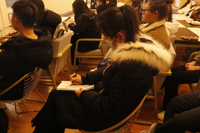 传承创新宣传 感悟时代变迁 ——商务英语学院第十三期“青马工程——知行班”完满教育学生骨干知行班培养计划之“以传承和创新赋能新闻宣传”