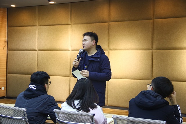 校学生会各组织相继召开新学期学生干部干事见面会