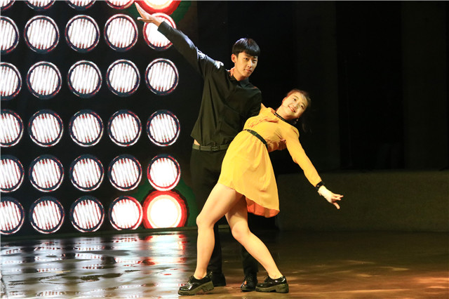 【缤纷百团】一曲一场叹 一生一情怀——音浪社“音浪·太强V”主题演唱会成功举办