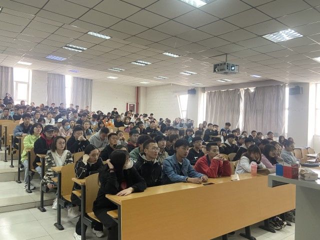 蓄势待发 乘风破浪——艺术传媒学院第十三届田径运动会动员大会