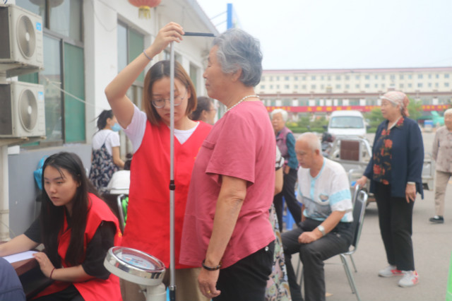 崇德向善 涓滴之水成海洋——外语系“青鸟”志愿服务队下乡支医实践纪实