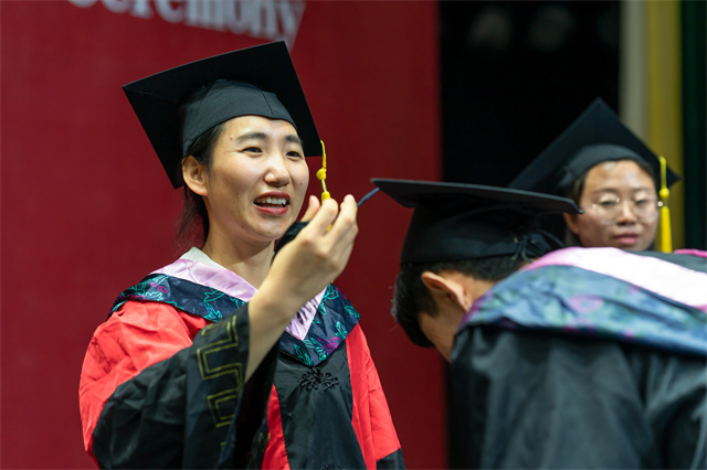 留“夏”美好 一起向未来 ——淬炼·国际商学院2022届学生毕业典礼暨学位授予仪式