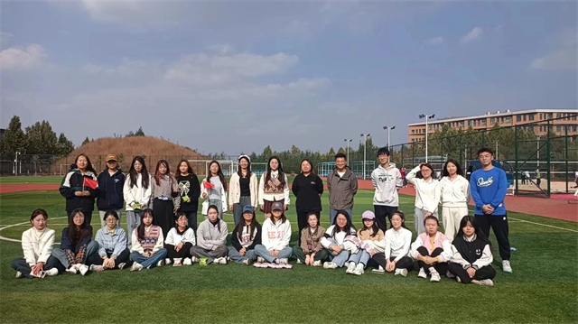 万家团圆迎中秋 四海欢腾庆国庆——商务英语学院十月完满团支部活动集锦