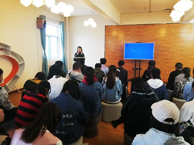幕后舞台 语言的魅力——潮鸣配音社第一届“配音的魅力”配音主题讲座
