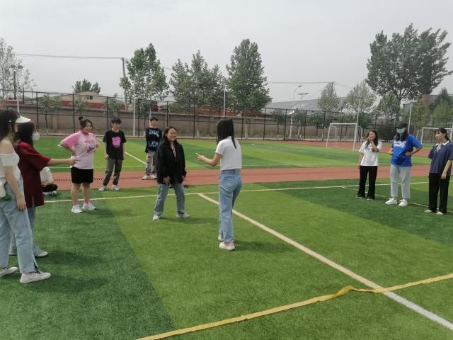 趣味无极限 缤纷好时光——夏日趣味运动会