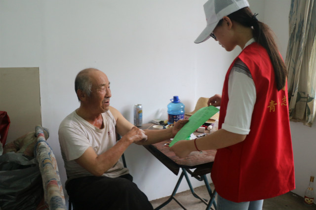【三下乡】探究农村大龄老人就医难的缘由