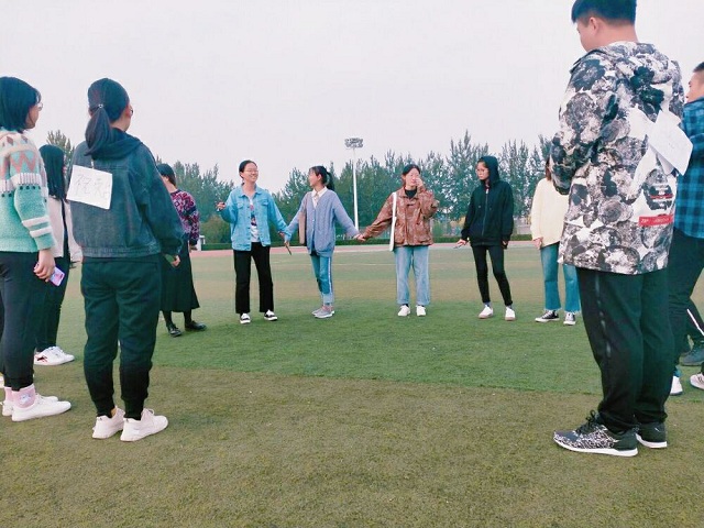 【完满班级】滴水成海 人聚成山——经济与管理学院十月完满班级活动纪实(十二)