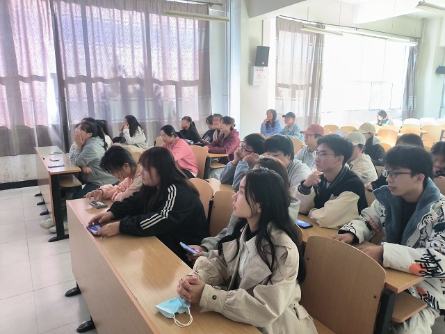 【完满班级】弘扬法治精神 构建和谐校园——食品与环境学院动医2003班完满班级