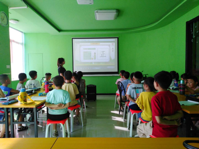 【暑期社会实践】温暖前行 用心守护纯真笑容 ——经济与管理学院暑期社会实践特辑