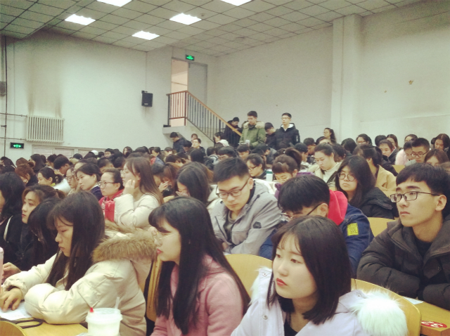 【辅导员说完满】体育运动带给我们的改变——淬炼商学院“辅导员说完满”专题活动（三十五）